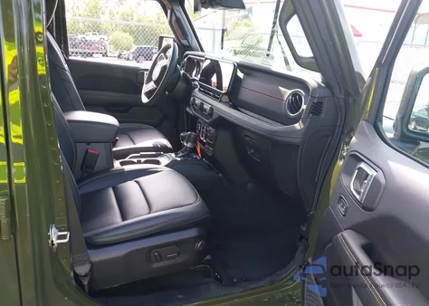 2024 Jeep Wrangler 4-Door Sahara 4X4 z USA, uszkodzony, nr VIN 1C4PJXEG1RW242431